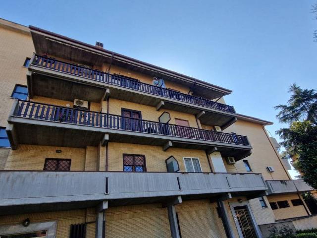 Appartamento in vendita a Municipio Roma VII, Roma Capitale