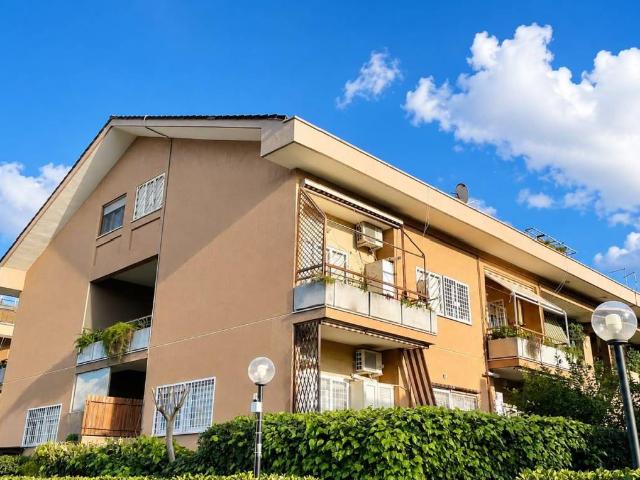 Appartamento in vendita a Madonnetta, Roma Capitale