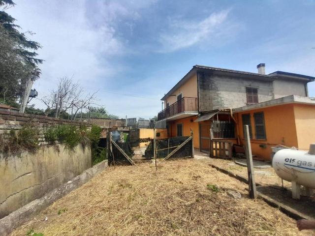 Appartamento in vendita a Finocchio, Roma Capitale