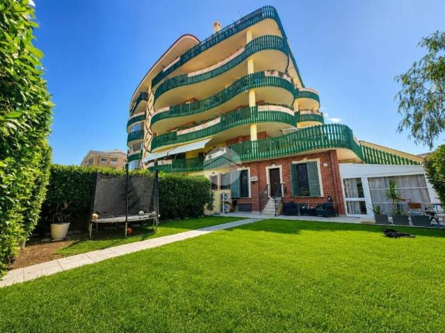 Appartamento in vendita a Mezzocammino, Roma
