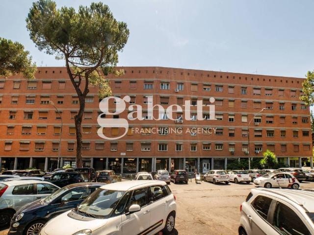Appartamento in vendita a Municipio Roma IX, Roma Capitale