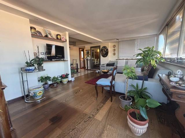 Appartamento in vendita a Montagnola, Roma