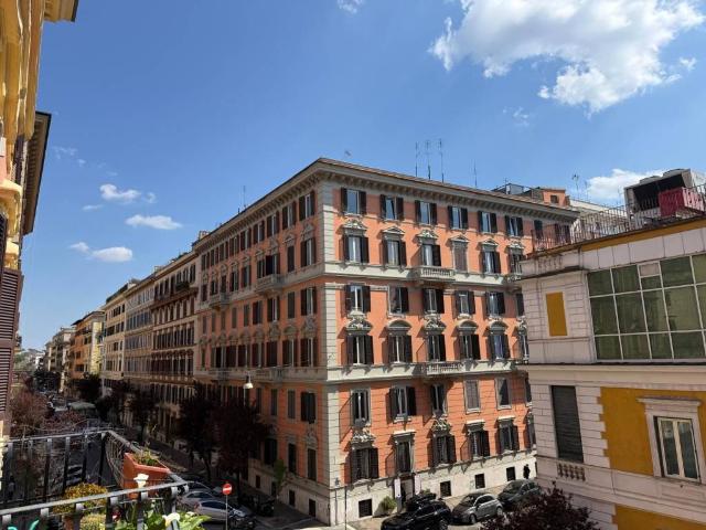 Appartamento in vendita a Municipio Roma I, Roma Capitale