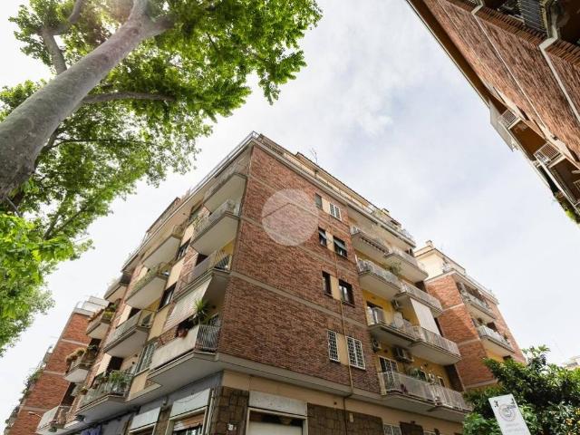 Appartamento in vendita a Municipio Roma XI, Roma Capitale