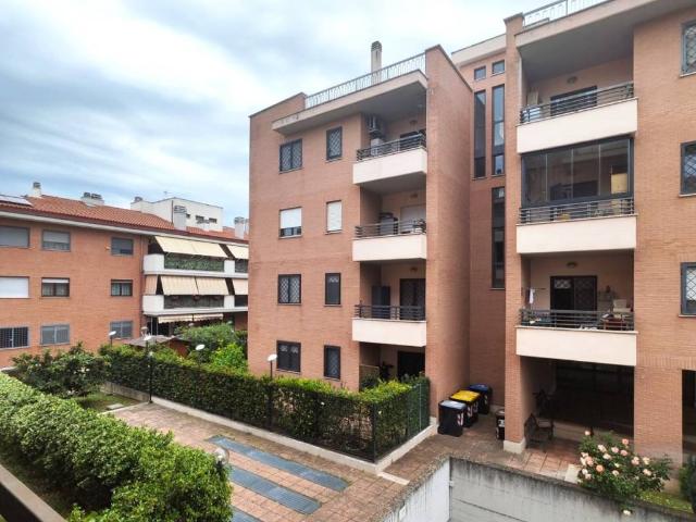 Appartamento in vendita a Colle del Sole, Roma Capitale