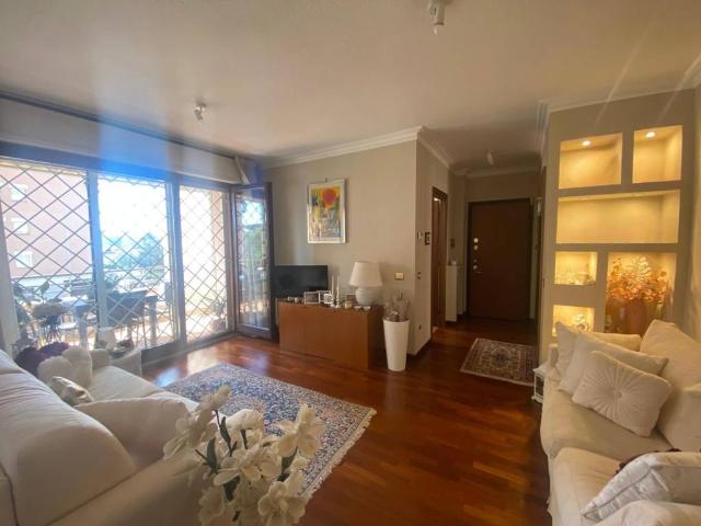 Appartamento in vendita a Mostacciano, Roma Capitale