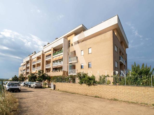 Appartamento in vendita a Municipio Roma VI, Roma Capitale