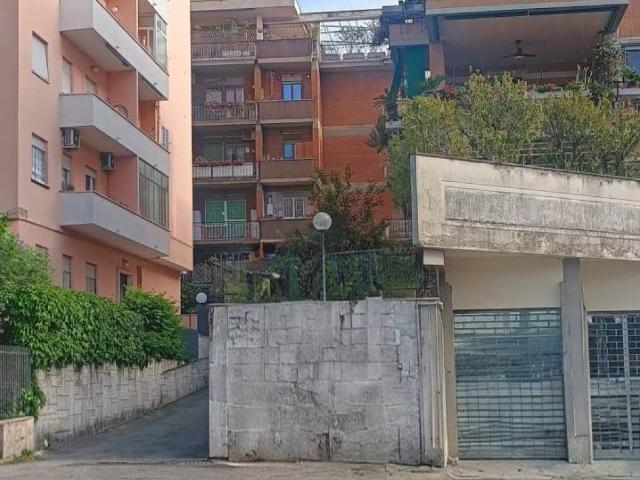 Appartamento in vendita a Municipio Roma VIII, Roma Capitale
