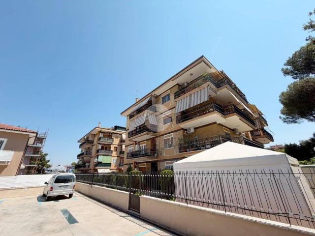 Appartamento in vendita a Municipio Roma VI, Roma Capitale
