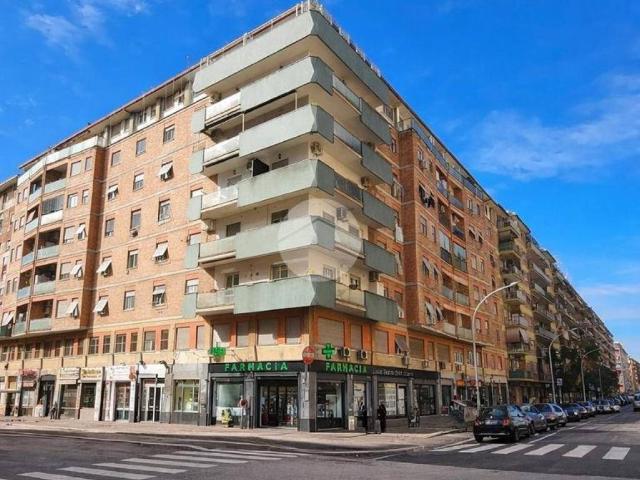 Appartamento in vendita a Municipio Roma VII, Roma Capitale