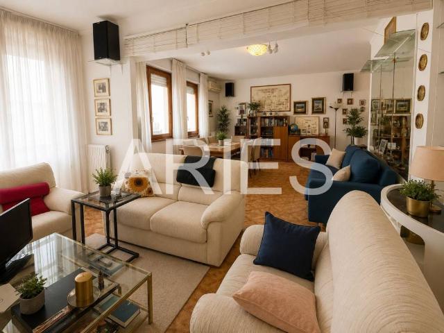 Appartamento in vendita a Municipio Roma VIII, Roma Capitale
