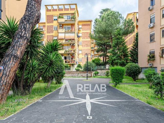 Appartamento in vendita a Municipio Roma VII, Roma Capitale