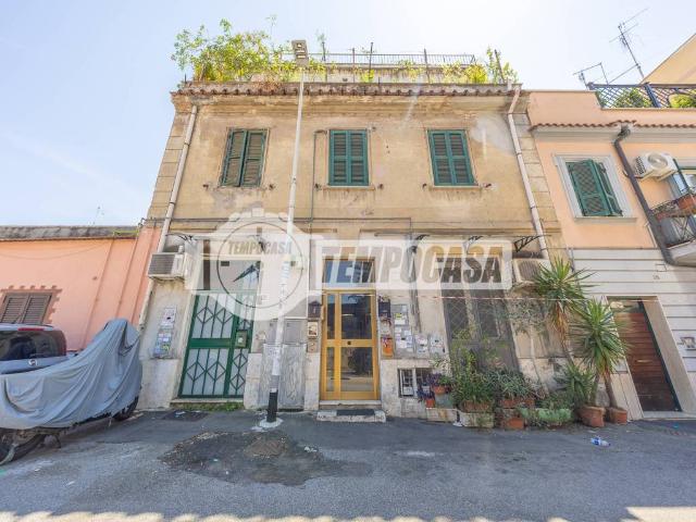 Appartamento in vendita a Municipio Roma V, Roma Capitale