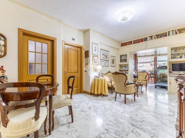 Appartamento in vendita a Municipio Roma IX, Roma Capitale