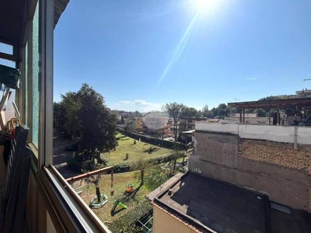 Appartamento in vendita a Municipio Roma XI, Roma Capitale