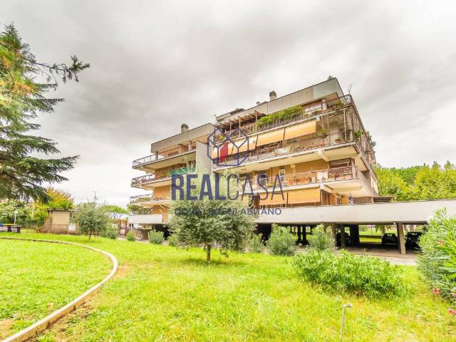 Appartamento in vendita a Case Rosse, Roma
