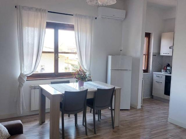 Appartamento in vendita a Stagni di Ostia, Roma Capitale