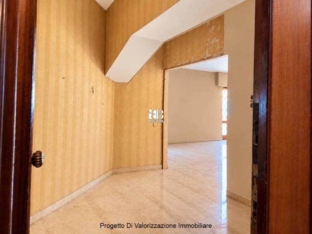 Appartamento in vendita a Municipio Roma VIII, Roma