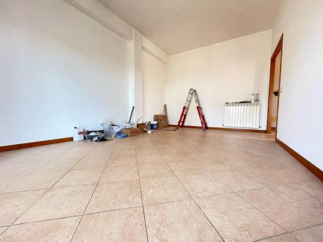 Appartamento in vendita a Municipio Roma X, Roma Capitale