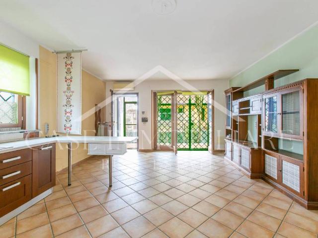 Appartamento in vendita a Casale Prima Porta, Roma Capitale