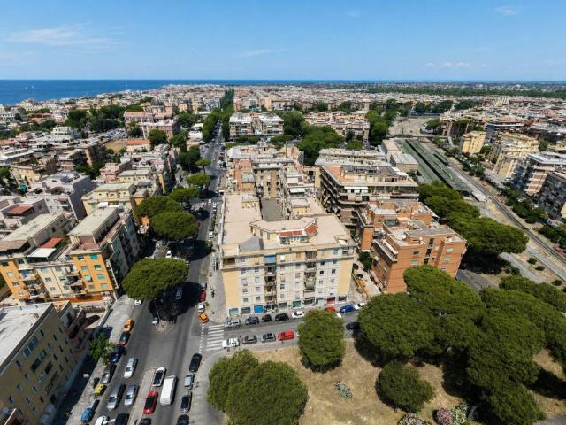 Appartamento in vendita a Lido di Ostia, Roma Capitale