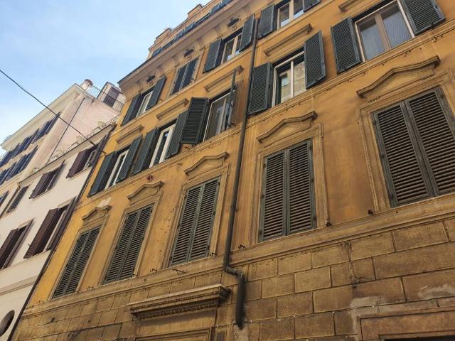 Appartamento in vendita a Trevi, Roma
