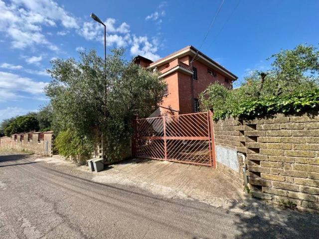 Appartamento in vendita a Castel di Decima, Roma