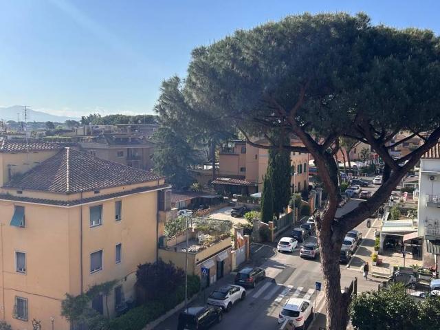 Appartamento in vendita a Municipio Roma VII, Roma Capitale