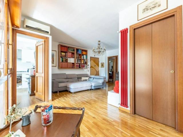 Appartamento in vendita a Torrino, Roma