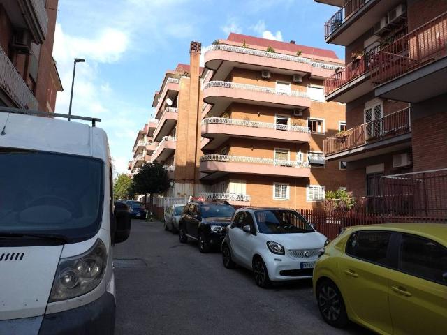 Appartamento in vendita a Municipio Roma V, Roma Capitale