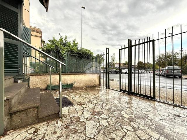 Appartamento in vendita a Municipio Roma V, Roma
