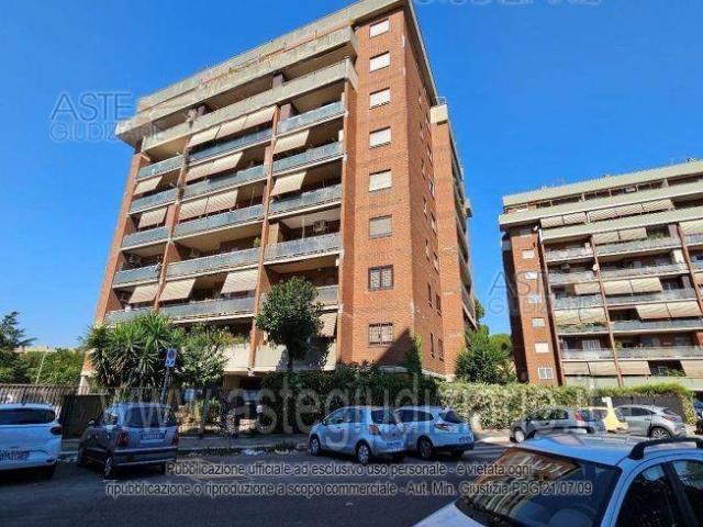 Appartamento in vendita a Cinecittà Est, Romanina