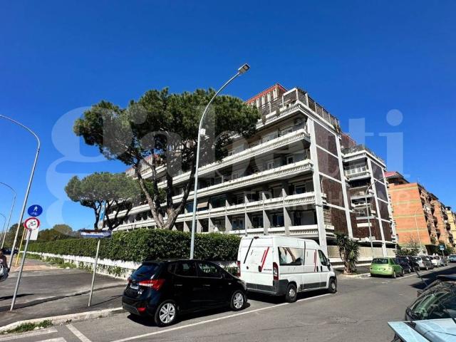Appartamento in vendita a Lido di Ostia, Roma Capitale