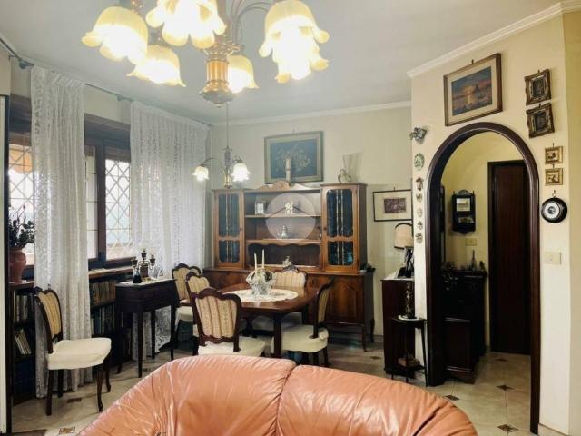 Appartamento in vendita a Torrino, Roma