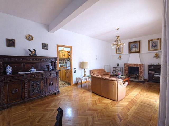 Appartamento in vendita a Municipio Roma VII, Roma Capitale