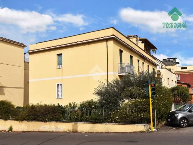 Appartamento in vendita a Municipio Roma VII, Roma Capitale