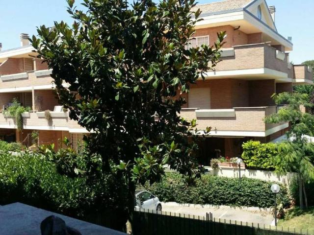 Appartamento in vendita a Monte Migliore, Roma Capitale