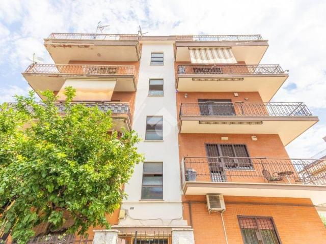 Appartamento in vendita a Torrenova, Roma Capitale