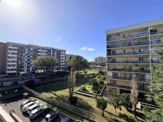 Appartamento in vendita a Mostacciano, Roma Capitale