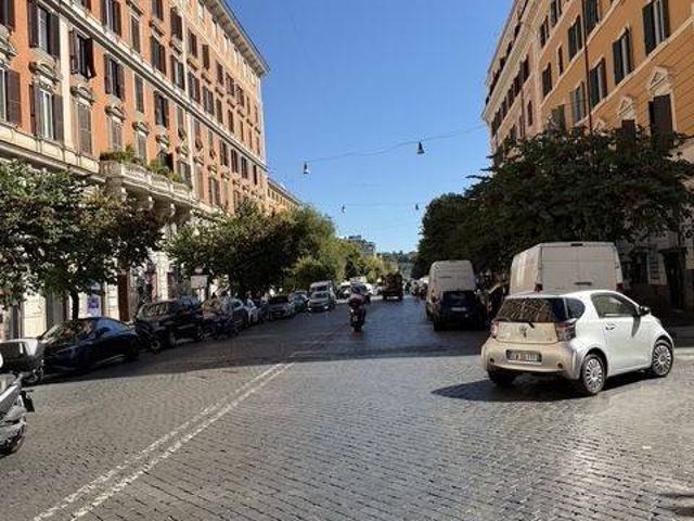 Appartamento in vendita a Prati, Roma