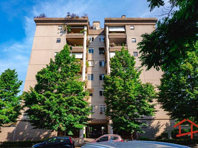 Appartamento in vendita a Municipio Roma IX, Roma Capitale
