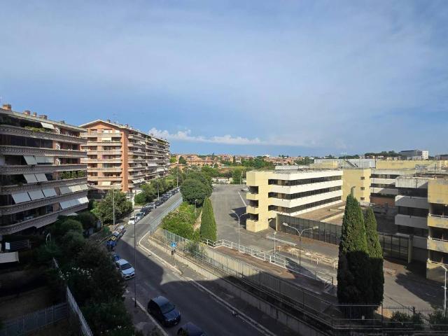 Appartamento in vendita a Municipio Roma XIII, Roma Capitale