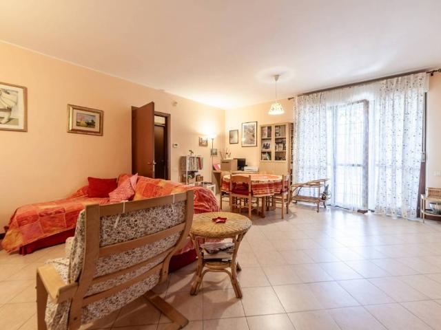 Appartamento in vendita a Romanina, Rome