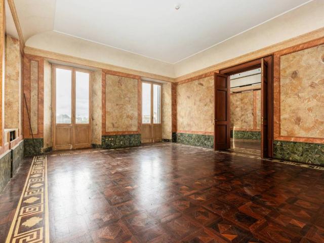 Appartamento in vendita a Trevi, Roma