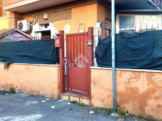 Appartamento in vendita a Villaggio Breda, Roma Capitale