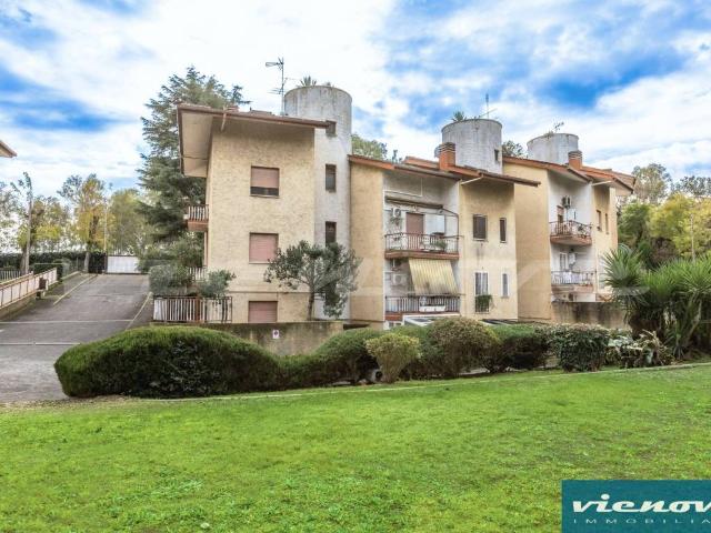 Appartamento in vendita a Mostacciano, Roma Capitale