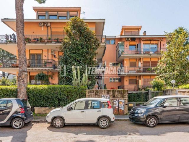 Appartamento in vendita a Mostacciano, Roma Capitale