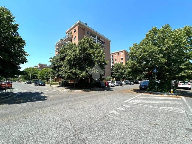 Appartamento in vendita a Municipio Roma VII, Roma Capitale