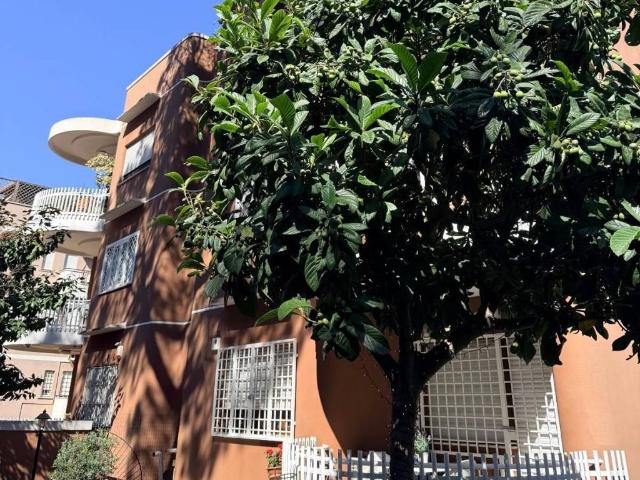 Appartamento in vendita a Mostacciano, Roma Capitale