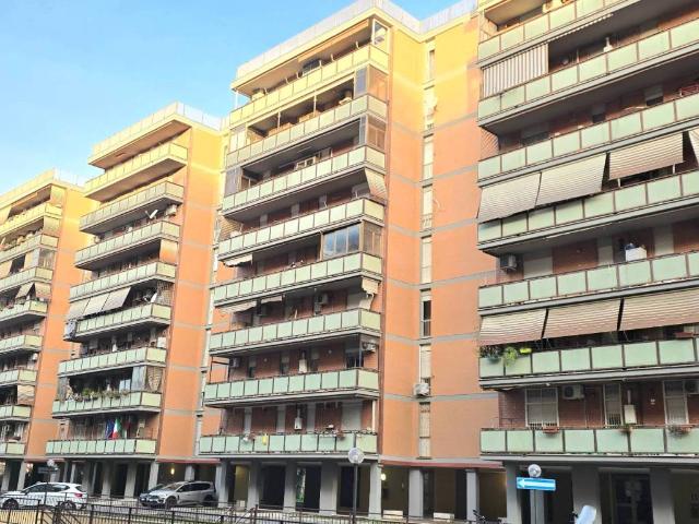 Appartamento in vendita a Cinecittà Est, Romanina